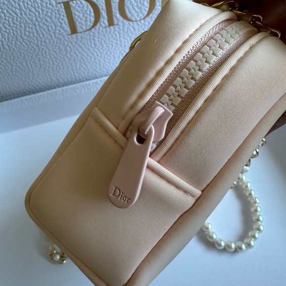 Dior cosmetics bag converted to cross bag - Picture 3 of 9